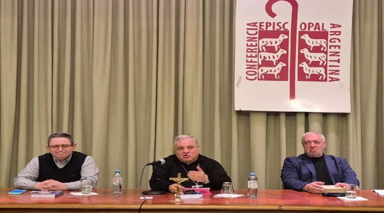 Mons. Colombo: 'El papa Francisco, testigo audaz del diálogo interreligioso'