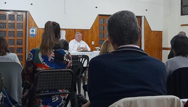 Mons. Colombo: "Busquen sinodalmente la verdad del vínculo matrimonial" Mons. Colombo: "Busquen sinodalmente la verdad del vínculo matrimonial"