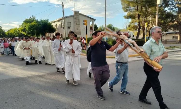 Mons. Domínguez: 'Un momento fuerte para alimentar la esperanza y fortalecer la fe' Mons. Domínguez: 'Un momento fuerte para alimentar la esperanza y fortalecer la fe'