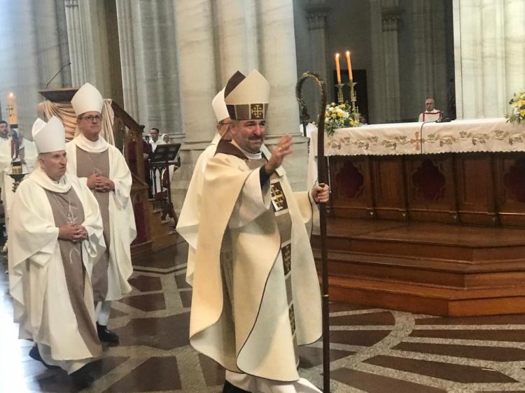 Mons. Wechsung fue consagrado obispo: 'Quiero caminar junto a ustedes' Mons. Wechsung fue consagrado obispo: 'Quiero caminar junto a ustedes'