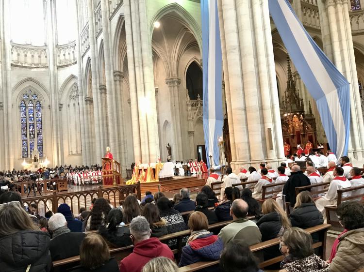 Mons. Fernández invocó al Espíritu Santo para que derrame los dones necesarios para la misión Mons. Fernández invocó al Espíritu Santo para que derrame los dones necesarios para la misión