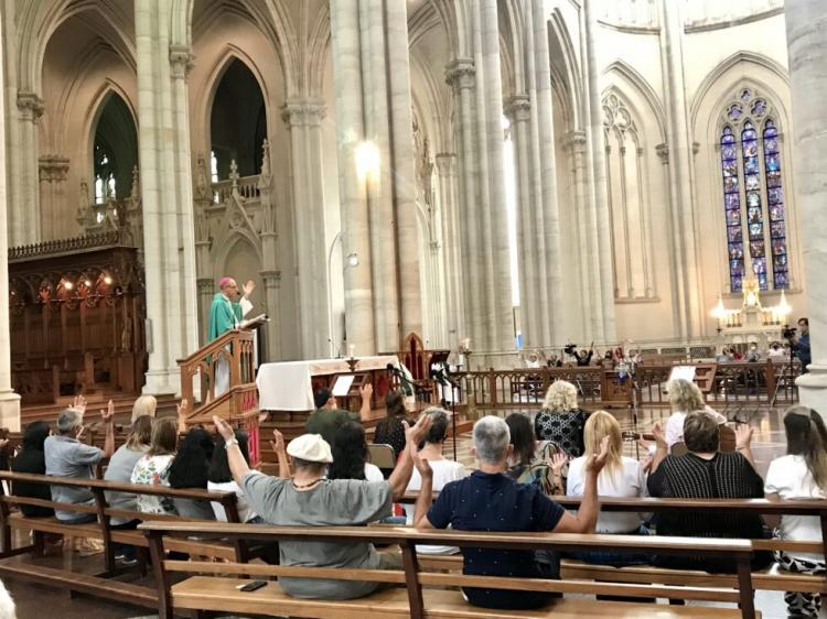 Mons. Fernández: "Los distraídos no saben alabar" Mons. Fernández: "Los distraídos no saben alabar"
