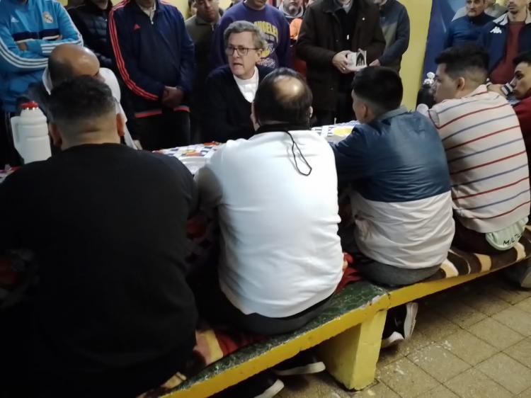 Mons. García Cuerva estuvo con los presos del penal de Devoto Mons. García Cuerva estuvo con los presos del penal de Devoto