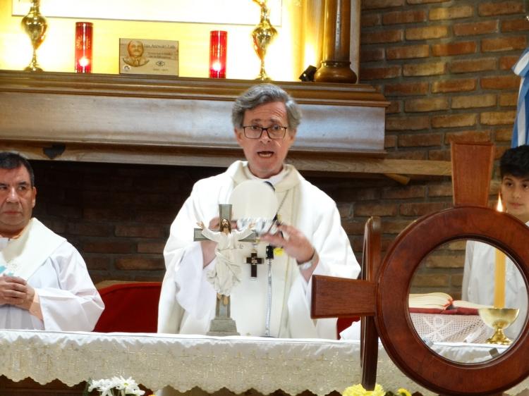 Mons. García Cuerva en Corpus: 'Tenemos hambre de Ti, Señor' Mons. García Cuerva en Corpus: 'Tenemos hambre de Ti, Señor'