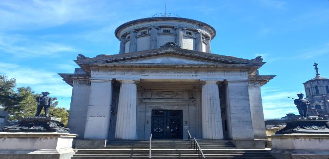 Mons. García Cuerva rezará por los padres difuntos en el cementerio de Chacarita