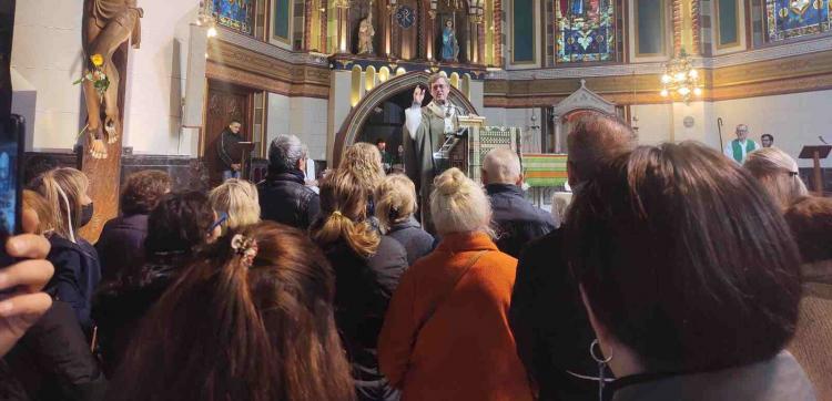 Mons. García Cuerva visitó el santuario porteño de la Virgen de Pompeya Mons. García Cuerva visitó el santuario porteño de la Virgen de Pompeya