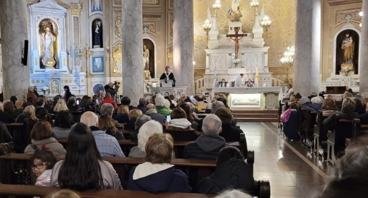 Mons. García Cuerva: 'Volvamos a regar el corazón con lágrimas' Mons. García Cuerva: 'Volvamos a regar el corazón con lágrimas'