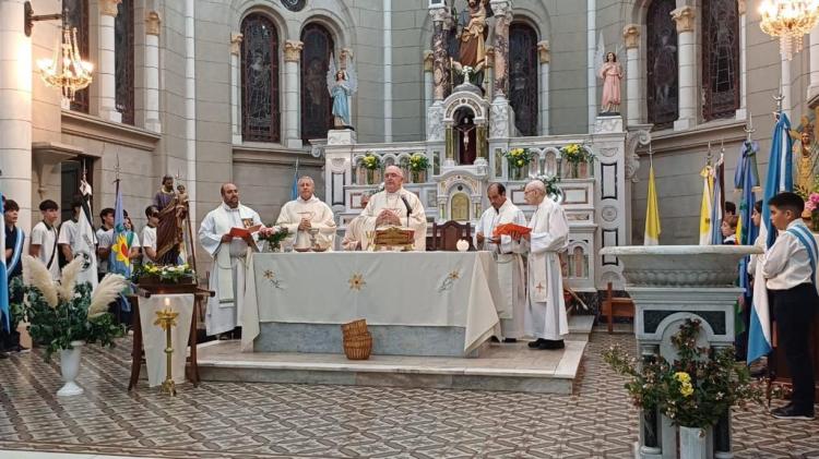Mons. Giobando celebró a san José en la parroquia homónima de Balcarce Mons. Giobando celebró a san José en la parroquia homónima de Balcarce