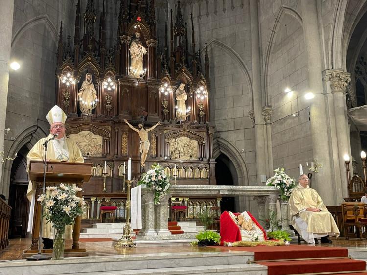 Mons. Giobando: 'La Navidad es familia, no nos quedemos quietos' Mons. Giobando: 'La Navidad es familia, no nos quedemos quietos'