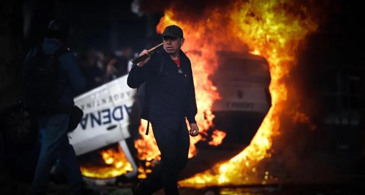 Mons. Jofré rechazó la violencia como 'modo para resolver' diferencias y tensiones sociales Mons. Jofré rechazó la violencia como 'modo para resolver' diferencias y tensiones sociales