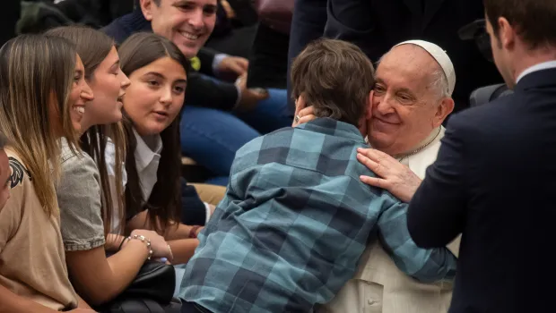 Mons. Lozano destaca el vínculo de un Papa anciano con los jóvenes Mons. Lozano destaca el vínculo de un Papa anciano con los jóvenes