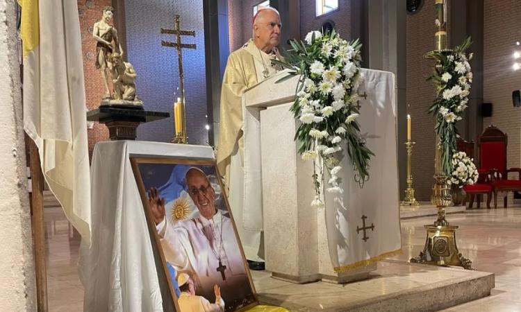 Mons. Lozano: 'Gracias Francisco por haber sido puente, profeta, sembrador de paz' Mons. Lozano: 'Gracias Francisco por haber sido puente, profeta, sembrador de paz'