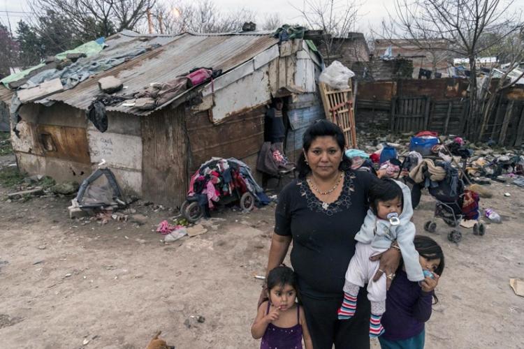 Mons. Lozano: 'No apartes tu rostro del pobre' Mons. Lozano: 'No apartes tu rostro del pobre'