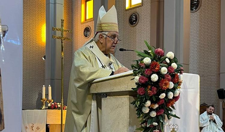 Mons. Lozano recordó: 'Una casa es la cuna de la Patria' Mons. Lozano recordó: 'Una casa es la cuna de la Patria'