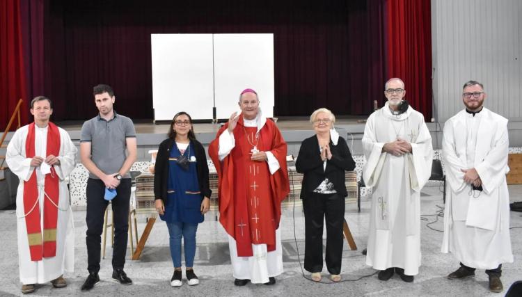 Mons. Lugones especificó la misión del sacerdote en el ámbito educativo Mons. Lugones especificó la misión del sacerdote en el ámbito educativo