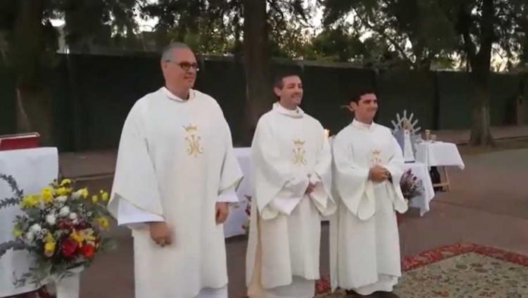 Mons. Lugones ordenará tres nuevos sacerdotes diocesanos Mons. Lugones ordenará tres nuevos sacerdotes diocesanos