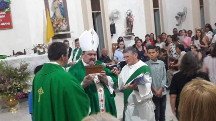 Mons. Macín convoca a un Año Diocesano de la Juventud en Reconquista Mons. Macín convoca a un Año Diocesano de la Juventud en Reconquista