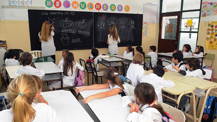 Mons. Margni: 'Los educadores somos sembradores pacientes y alegres' Mons. Margni: 'Los educadores somos sembradores pacientes y alegres'