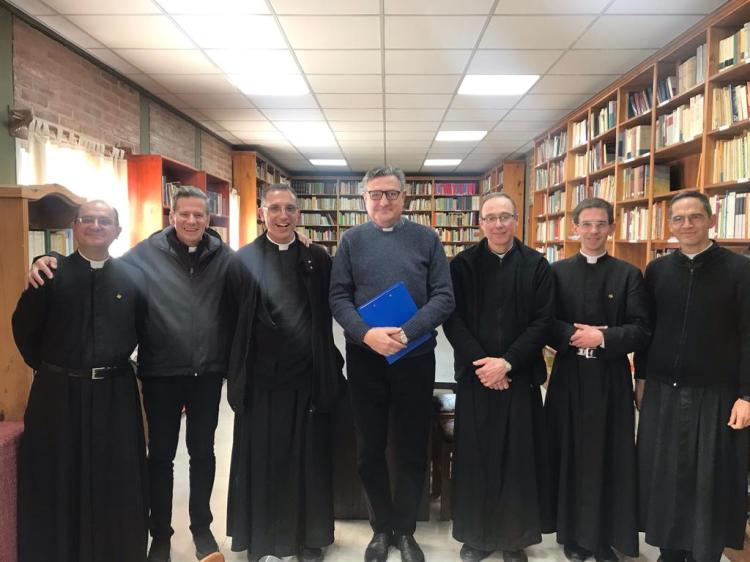 Mons. Martín visitó la sede del Instituto Cristo Rey en San Luis Mons. Martín visitó la sede del Instituto Cristo Rey en San Luis