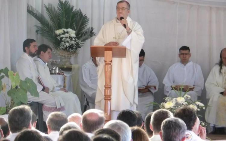Mons. Martínez anima a una fe personal y comunitaria Mons. Martínez anima a una fe personal y comunitaria