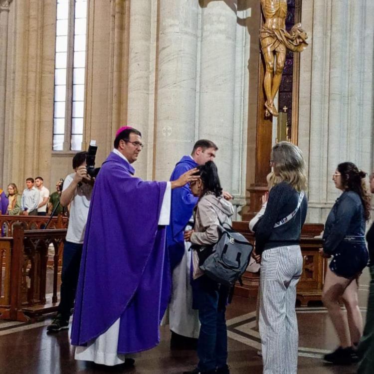Mons. Mestre: 'Jesús, nuevo templo, renueva nuestra espiritualidad' Mons. Mestre: 'Jesús, nuevo templo, renueva nuestra espiritualidad'