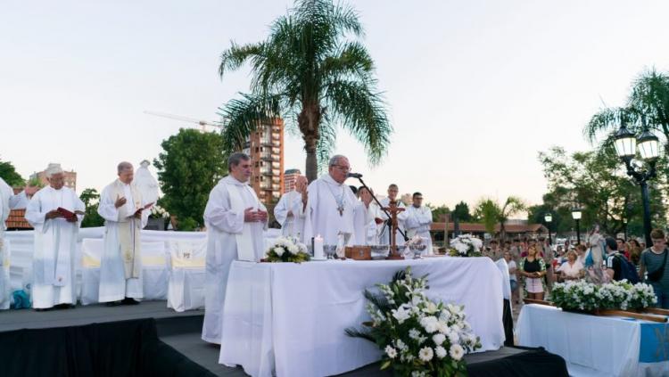 Mons. Ojea: "Es notable como María deja entrar a Dios en su vida" Mons. Ojea: "Es notable como María deja entrar a Dios en su vida"