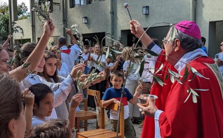 Mons. Ojea: '¿Estamos llevando nuestras cruces junto a Jesús?' Mons. Ojea: '¿Estamos llevando nuestras cruces junto a Jesús?'