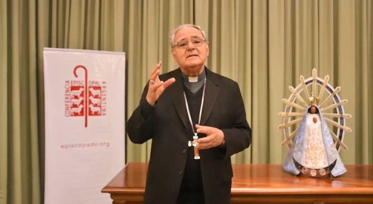 Mons. Ojea explica el porqué del pedido de pan, paz y trabajo a San Cayetano Mons. Ojea explica el porqué del pedido de pan, paz y trabajo a San Cayetano