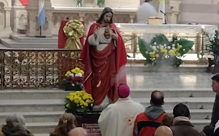 Mons. Pardo: 'Jesús, regálame un corazón parecido al tuyo' Mons. Pardo: 'Jesús, regálame un corazón parecido al tuyo'