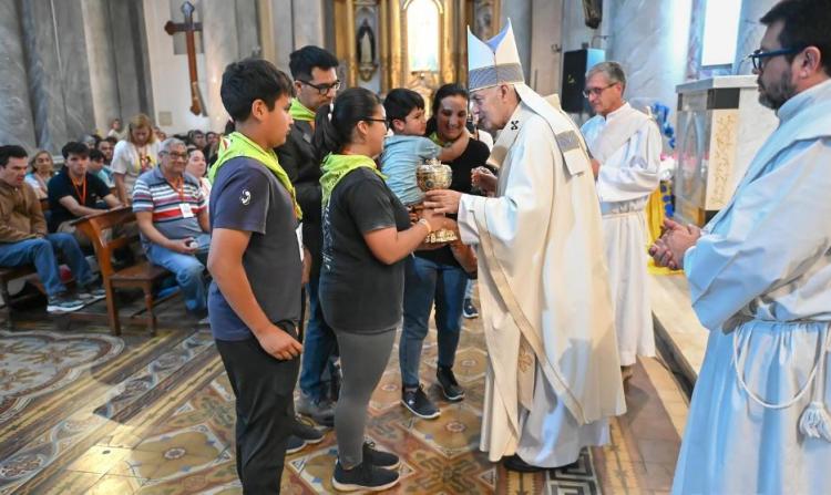 'La misión es la sobreabundancia de una pasión: el amor a Jesús', dijo Mons. Puiggari 'La misión es la sobreabundancia de una pasión: el amor a Jesús', dijo Mons. Puiggari