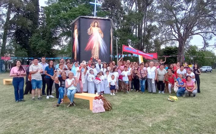 Entre Ríos: Mons. Puiggari realizó una visita pastoral a la ciudad de La Paz Entre Ríos: Mons. Puiggari realizó una visita pastoral a la ciudad de La Paz