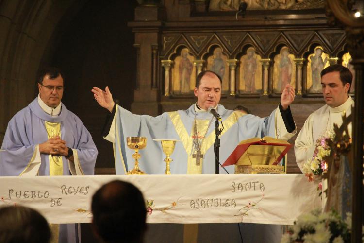 Mons. Quintana parte hacia Cafayate llevando la comunidad marplatense en su corazón Mons. Quintana parte hacia Cafayate llevando la comunidad marplatense en su corazón