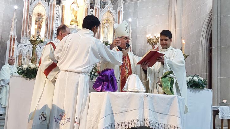 Mons. Salaberry, al clero: 'Somos llamados a la fraternidad sacerdotal' Mons. Salaberry, al clero: 'Somos llamados a la fraternidad sacerdotal'