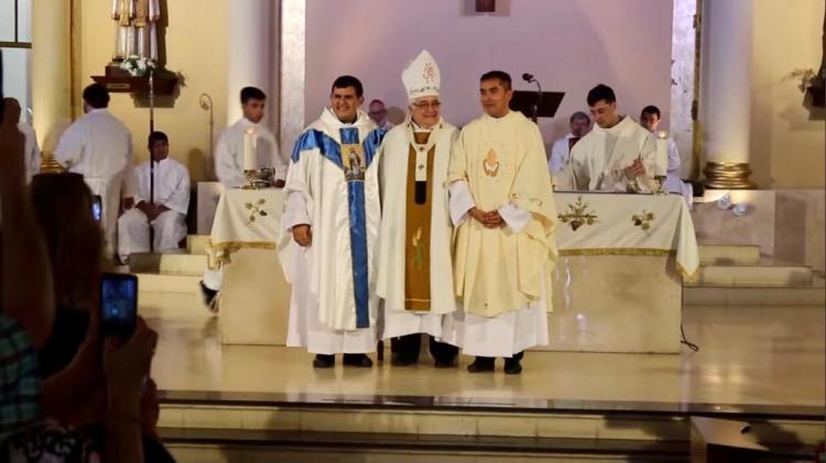 Mons. Sánchez ordenó a dos nuevos sacerdotes tucumanos Mons. Sánchez ordenó a dos nuevos sacerdotes tucumanos