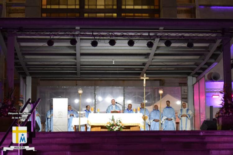 Mons. Santiago: 'María, la Madre de nuestra familia' Mons. Santiago: 'María, la Madre de nuestra familia'