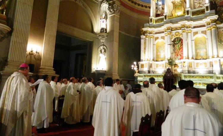 Mons. Urbanc designó nuevos párrocos y al vicario de Educación Mons. Urbanc designó nuevos párrocos y al vicario de Educación