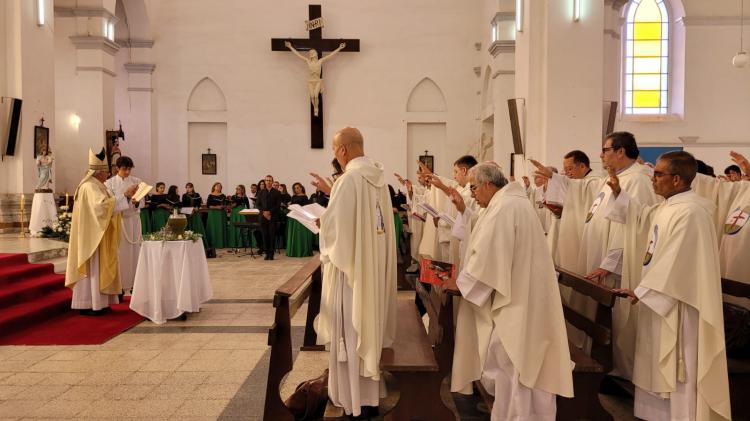 Mons. Uriona: 'Con nuestra cercanía, hacemos presente a Jesús en la vida de las personas' Mons. Uriona: 'Con nuestra cercanía, hacemos presente a Jesús en la vida de las personas'