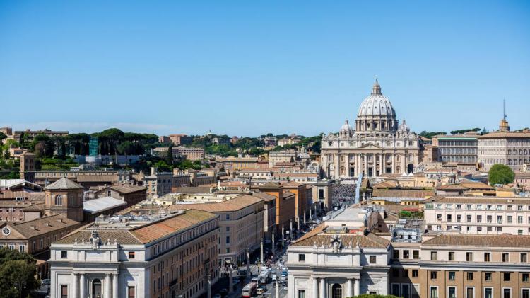 Motu proprio: El Papa fijó límites y controles para los gastos de la Santa Sede Motu proprio: El Papa fijó límites y controles para los gastos de la Santa Sede