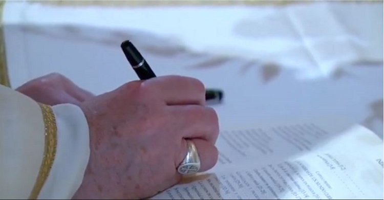 Motu proprio "Recognitum Librum VI": cambio de canon para la destitución de religiosos Motu proprio "Recognitum Librum VI": cambio de canon para la destitución de religiosos