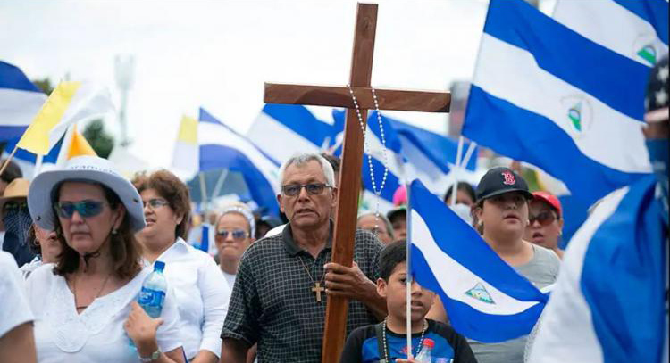 Nicaragua: el obispo Báez, entre los 94 nuevos despojados de nacionalidad Nicaragua: el obispo Báez, entre los 94 nuevos despojados de nacionalidad