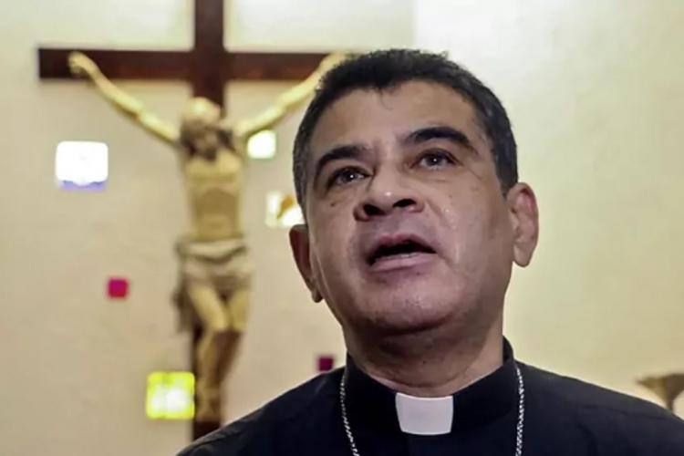 Nicaragua libera y destierra al obispo Rolando Álvarez y a otros 18 religiosos Nicaragua libera y destierra al obispo Rolando Álvarez y a otros 18 religiosos