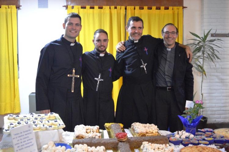 Primeras profesiones religiosas en los Cooperadores Parroquiales Primeras profesiones religiosas en los Cooperadores Parroquiales