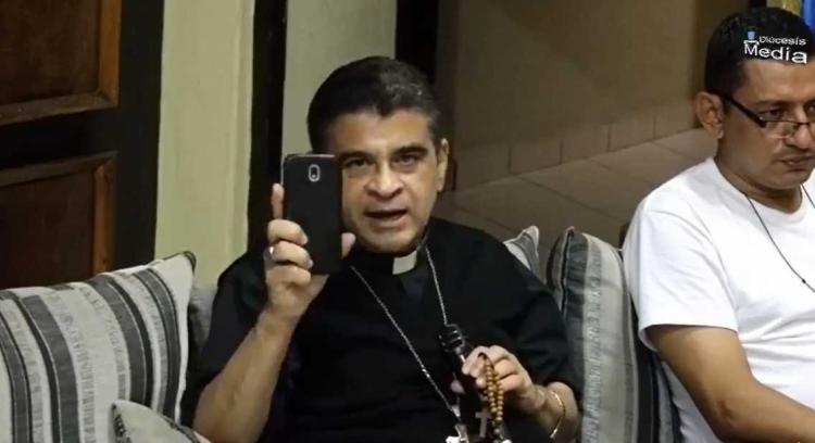 Obispo nicaragüense: "Nuestras once vidas están en manos de Dios" Obispo nicaragüense: "Nuestras once vidas están en manos de Dios"