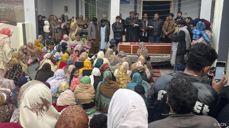 Pakistán: Consternación por la muerte de un joven por 'discriminación religiosa' Pakistán: Consternación por la muerte de un joven por 'discriminación religiosa'