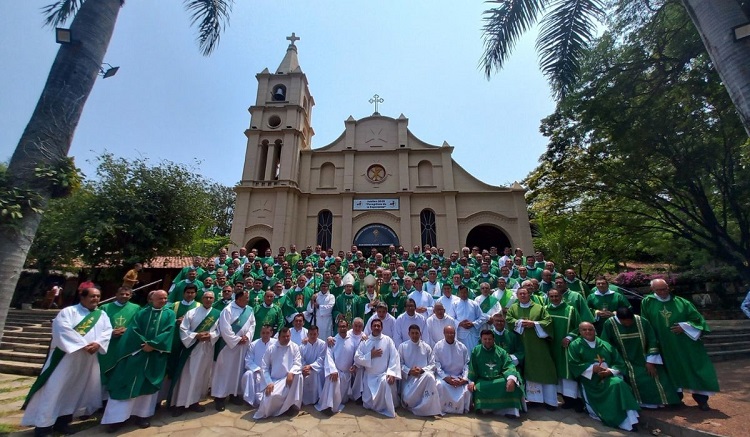 Paraguay: gran Encuentro Espiritual de los diáconos permanentes