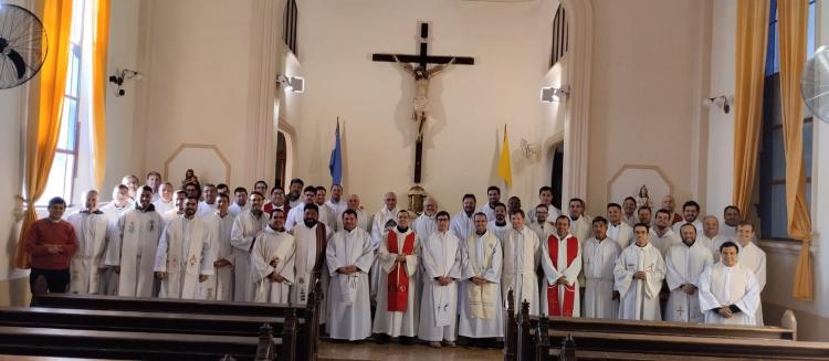 Paraná: jóvenes sacerdotes meditaron sobre la centralidad de la Palabra de Dios Paraná: jóvenes sacerdotes meditaron sobre la centralidad de la Palabra de Dios