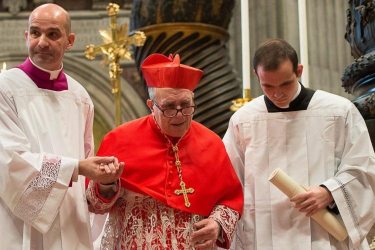 Pésame del Papa por la muerte del cardenal De Magistris Pésame del Papa por la muerte del cardenal De Magistris