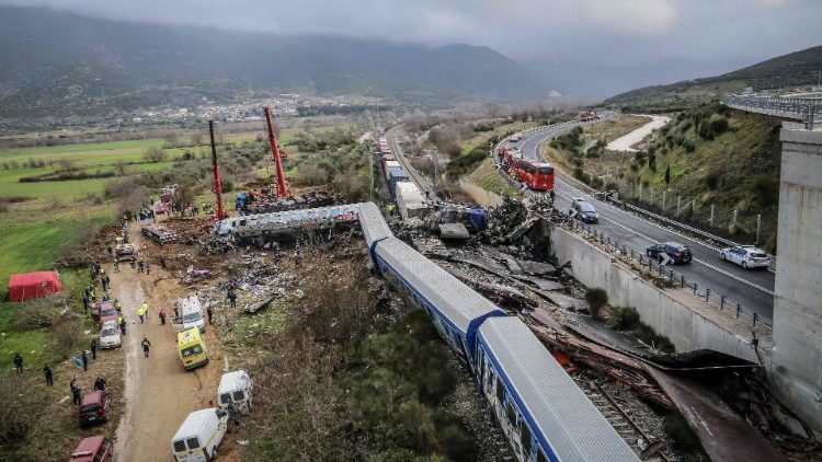 Pésame del Papa por las víctimas del accidente de tren en Grecia Pésame del Papa por las víctimas del accidente de tren en Grecia