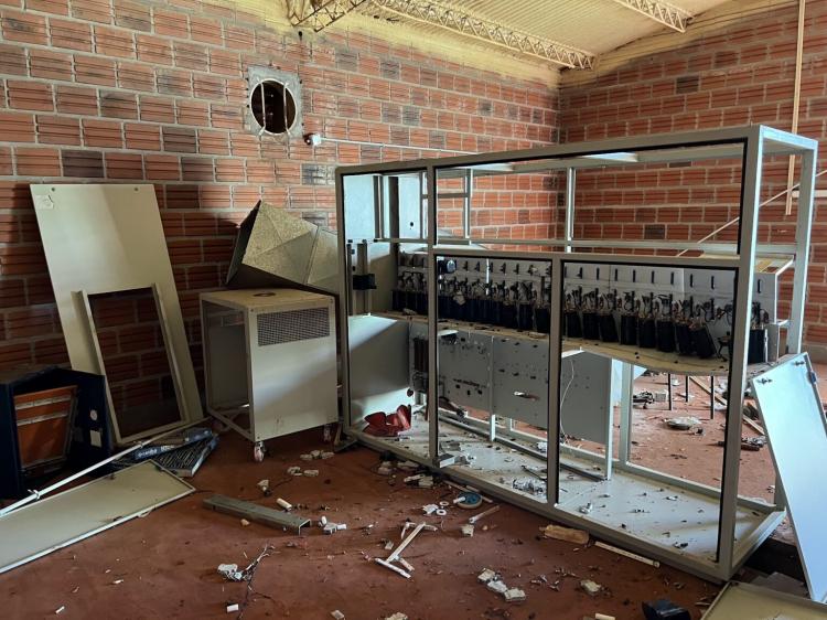 Posadas: vandalizaron las instalaciones de Radio La Creíble