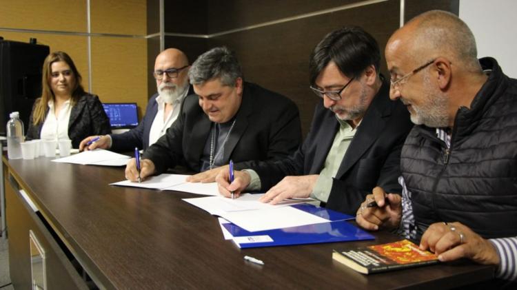 Presentación de la Cátedra Abierta Laudato si': "Cuidados de la casa común" Presentación de la Cátedra Abierta Laudato si': "Cuidados de la casa común"